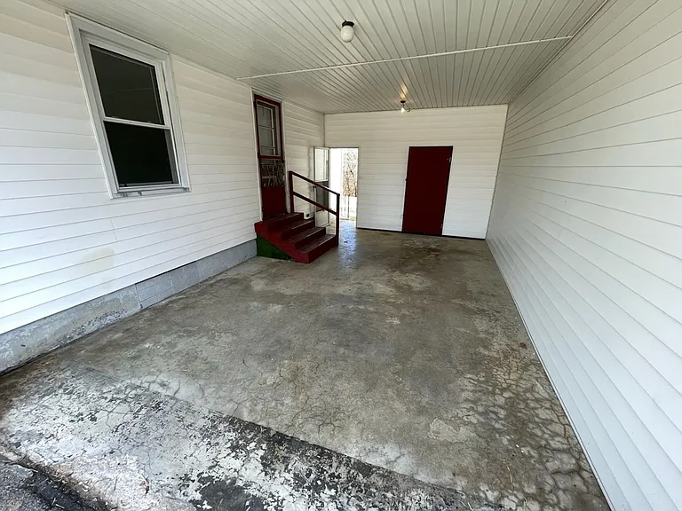 325 Webbmont Cir — Photo 2