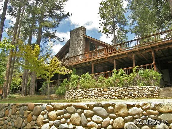 1068 Grizzly Way photo 1