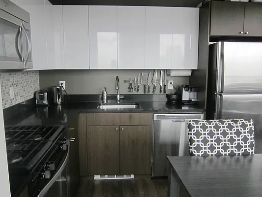 Rented by Keller Williams NYC | media 19