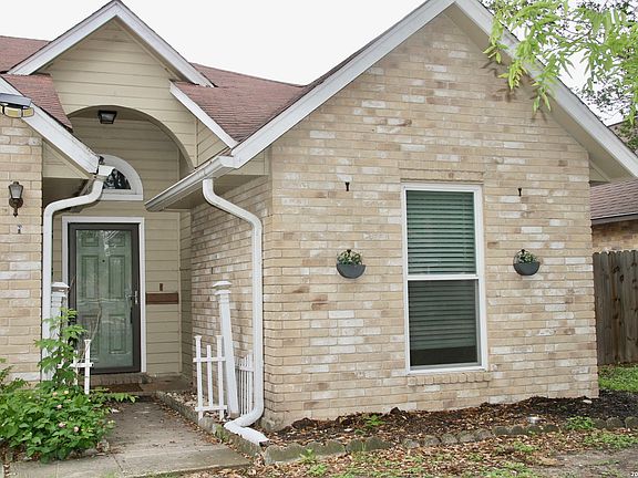 2nd image of 3118 Bear Springs Dr