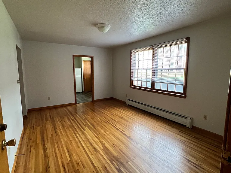 905 W Benton Street — Photo 13