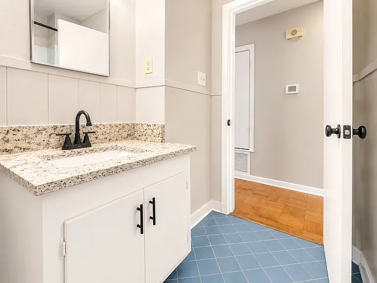 Front Bathroom with Full Bath