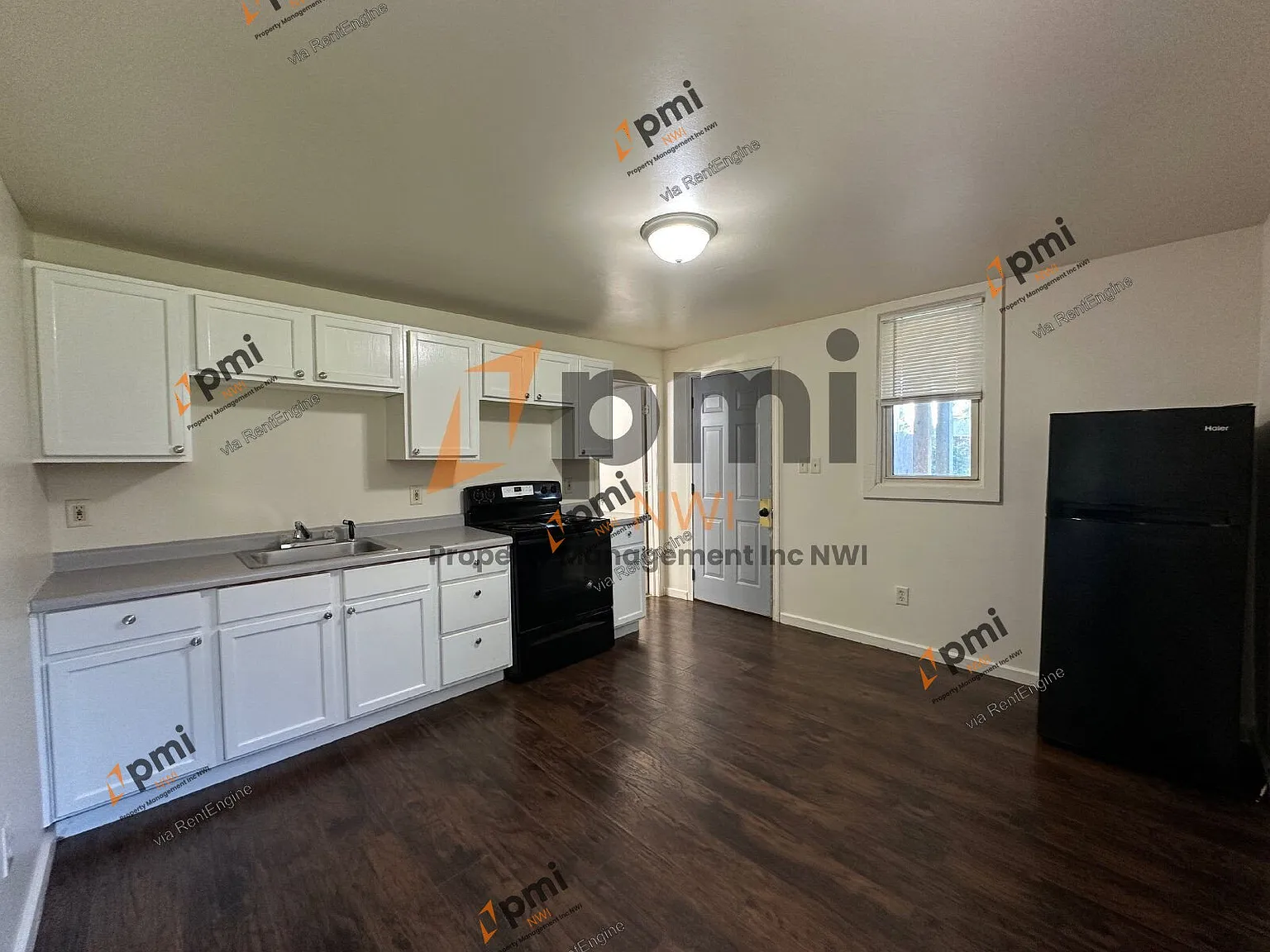3 bed, 1.0 bath, 1044 sqft, $1,395 — Photo 1