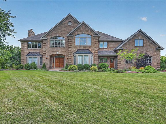2nd image of 9425 Ravine Ridge Dr SE