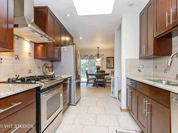 5th image of 8336 Waterford Dr