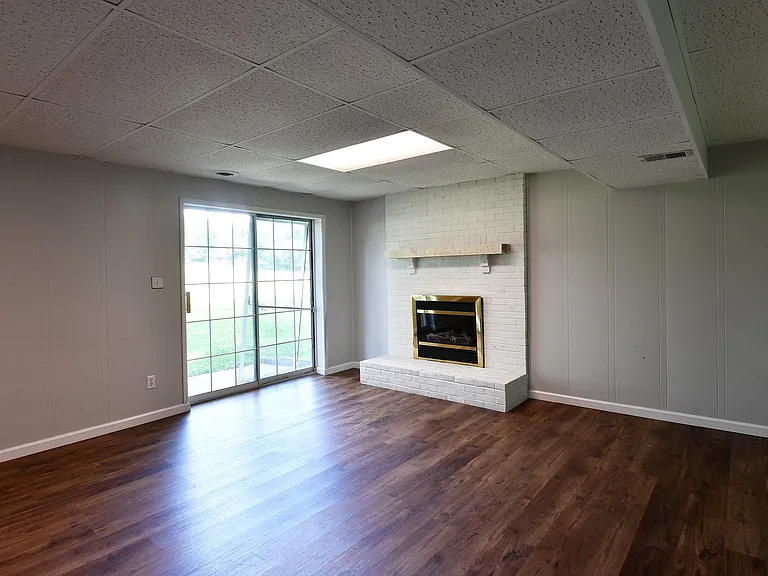 2706 Christy Ave — Photo 26