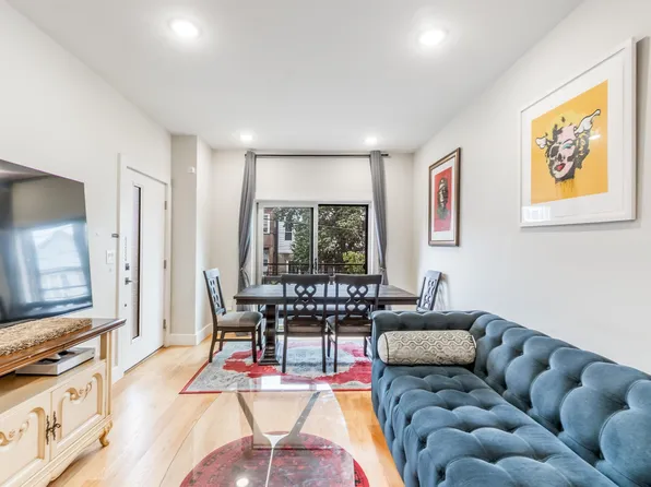 152 Beach Street image 12 of 36