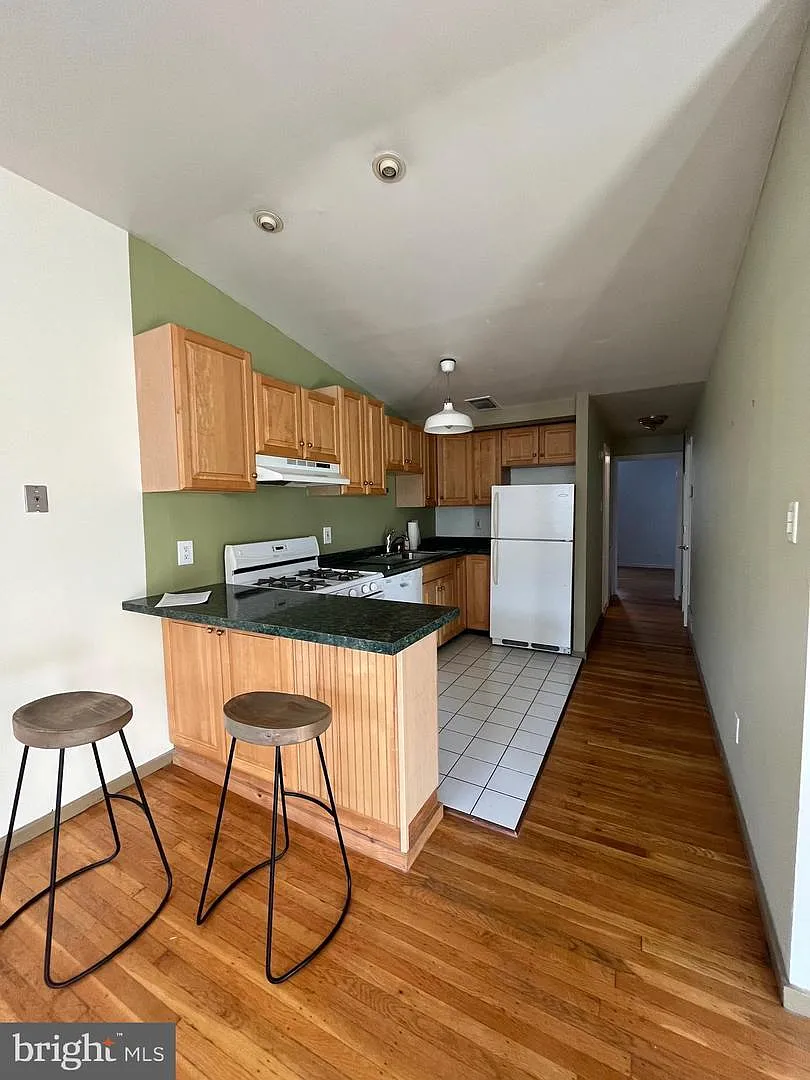 1 bed, 700 sqft, $1,950 — Photo 1