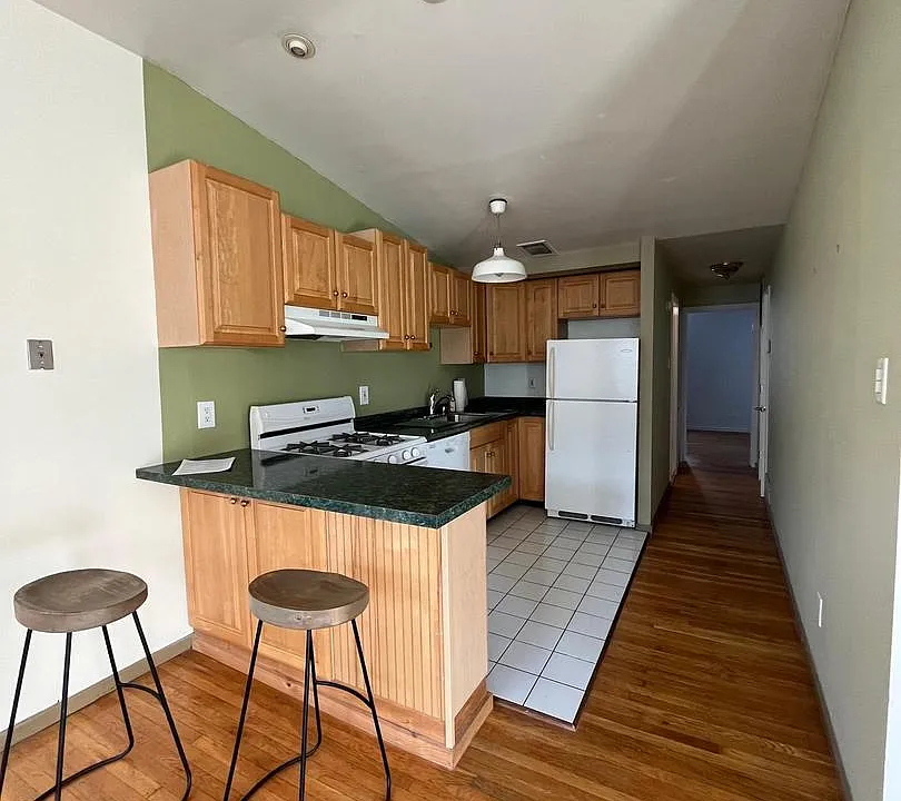 784 S 2nd St #2