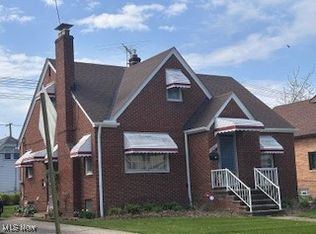 18702 Arrowhead Ave, Cleveland, OH 44119