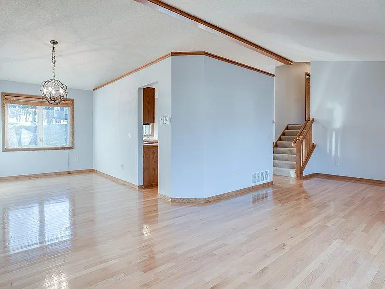 14813 Interlachen Ln — Photo 7