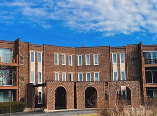 1575 Sandpebble Dr APT 104, Wheeling, IL 60090