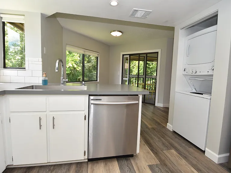 4 Southbury Ct — Photo 11
