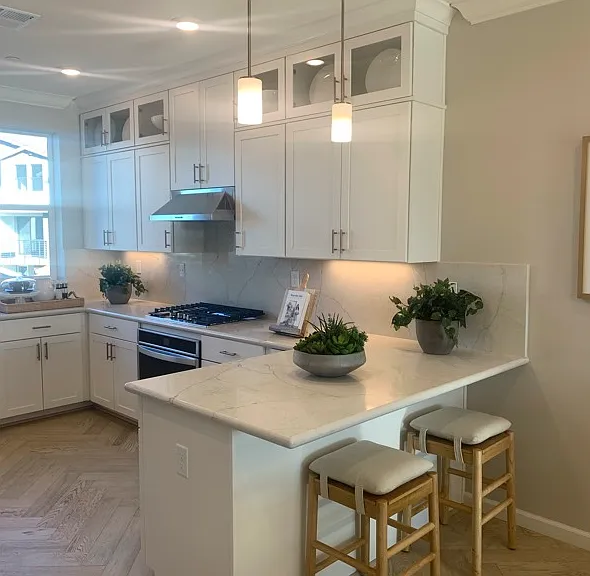 Ball Pl — Photo 5