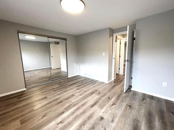 5th image of 1046 Merrimar Cir N #1