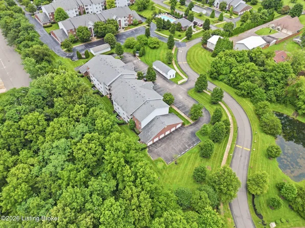 2706 Bradford Commons Dr Unit 202, Louisville, KY 40299