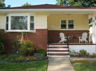 14 Juniper St, Metuchen, NJ 08840