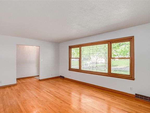 5th image of 8613 N Boone St
