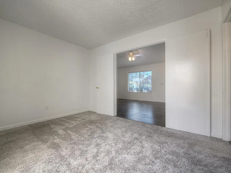 6024 Conness Way — Photo 11