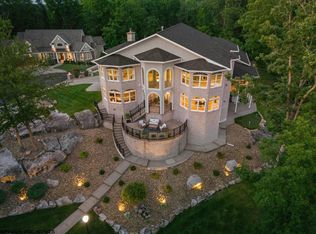 2009 Ices Ferry Dr, Morgantown, WV 26508