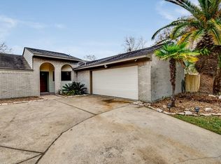 3101 Ripple Creek Cir, Baytown, TX 77521