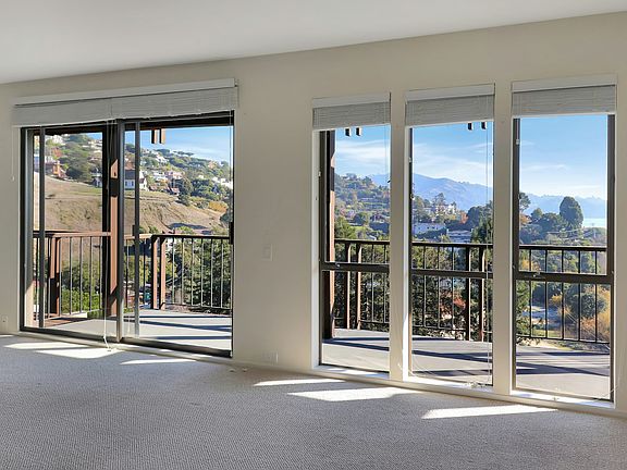 4th image of 36 Harbor Oak Dr #22