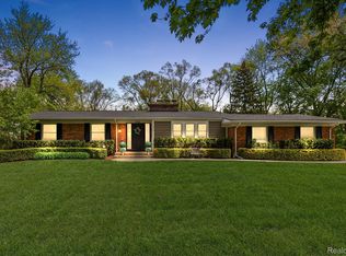 6491 Hills Dr, Bloomfield Hills, MI 48301