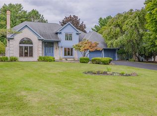 14 Smethwick Ct, Pittsford, NY 14534