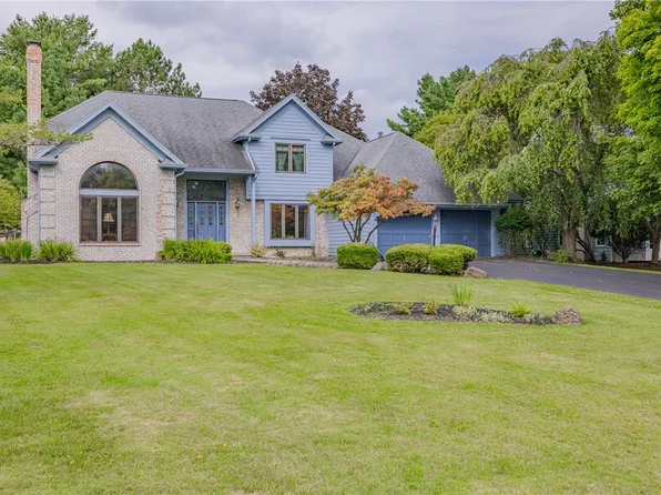 14 Smethwick Ct, Pittsford, NY 14534