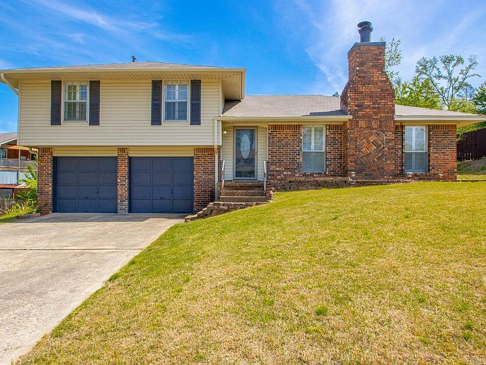 1st image of 409 Parkway Place Dr