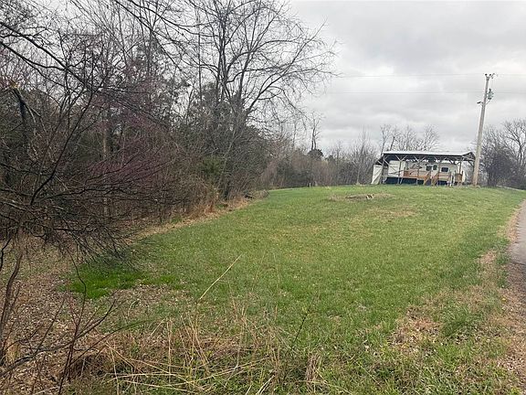 2nd image of 200 Richardson Rd