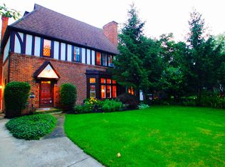 3242 Warrington Rd, Shaker Heights, OH 44120