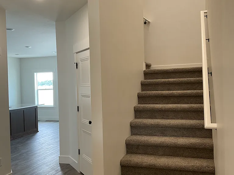 4606 Kapono Ct — Photo 2