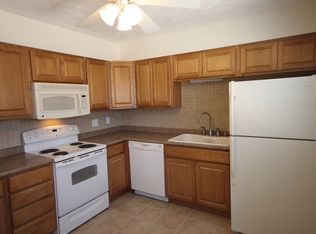 105 E Lincoln St APT J, Normal, IL 61761