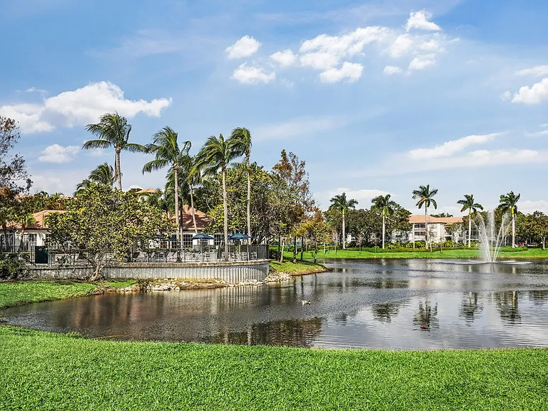 The Cove at Boynton Beach Apartments — Photo 11