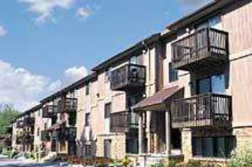 Picadilly Square and Place Apartments Photo 1