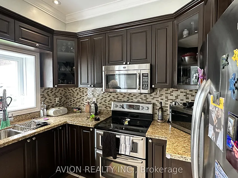 294 Warden Ave — Photo 8