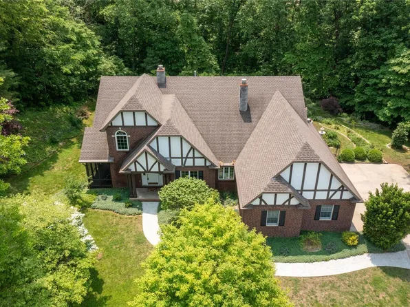 208 Barrington Ln, Glen Carbon, IL 62034