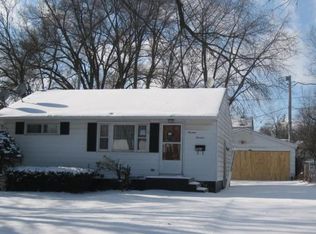 1914 Apache Rd, Waukegan, IL 60087