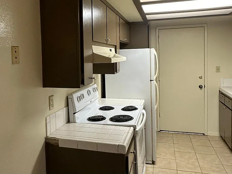 128 Alamos Ave #101 — Photo 5