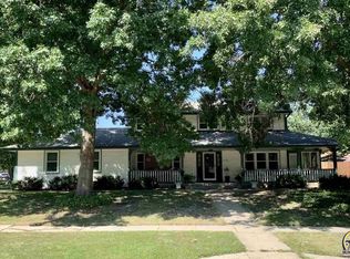 1115 SW Belle Ave, Topeka, KS 66604