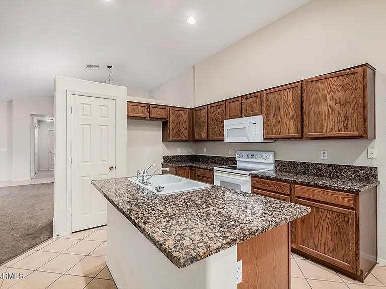 12828 S 175th Ln — Photo 3
