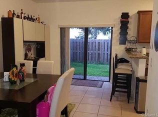 10207 NW 89th Ter, Doral, FL 33178