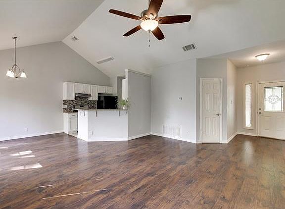 4th image of 16401 Malden Dr