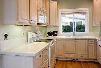 5th image of 445 NE Alder St