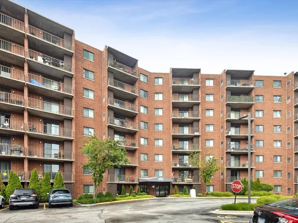1 Bloomingdale Pl APT 502, Bloomingdale, IL 60108