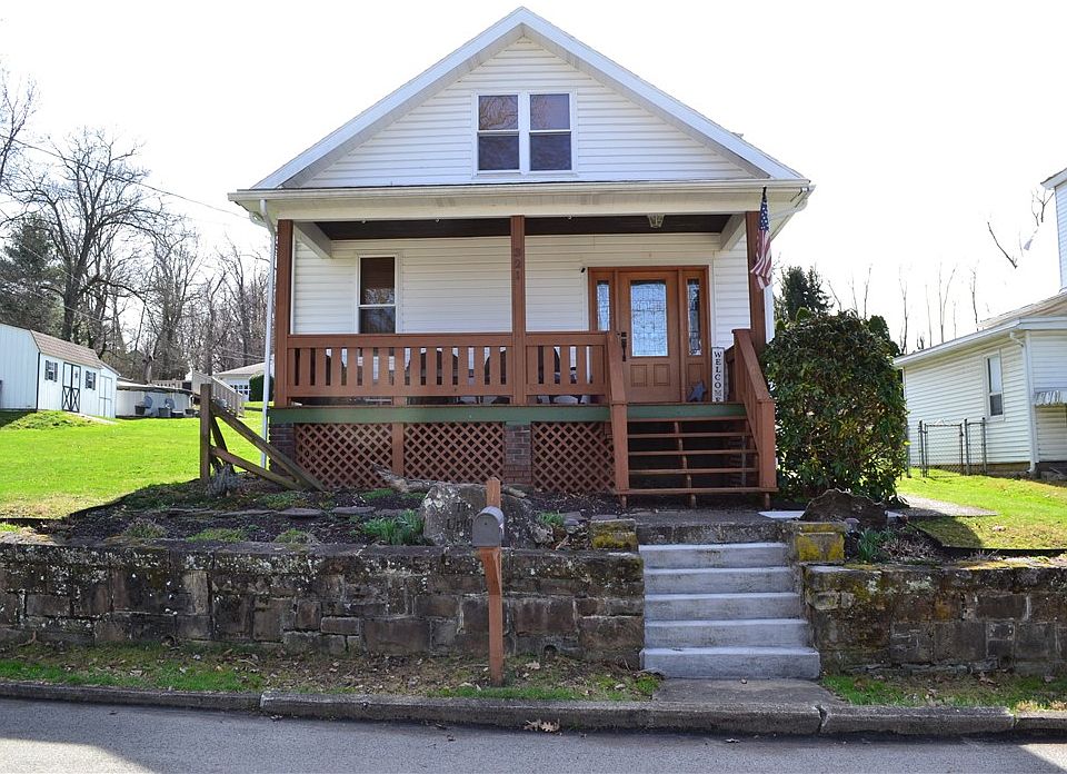 1st image of 321 E Blake Ave