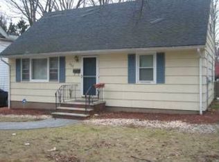 423 New Bridge Rd, New Milford, NJ 07646