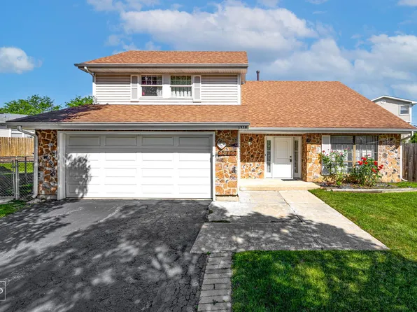 1970 Brookside Ln, Hoffman Estates, IL 60169