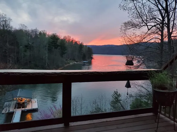 249 Candlewood Ln, Butler, TN 37640